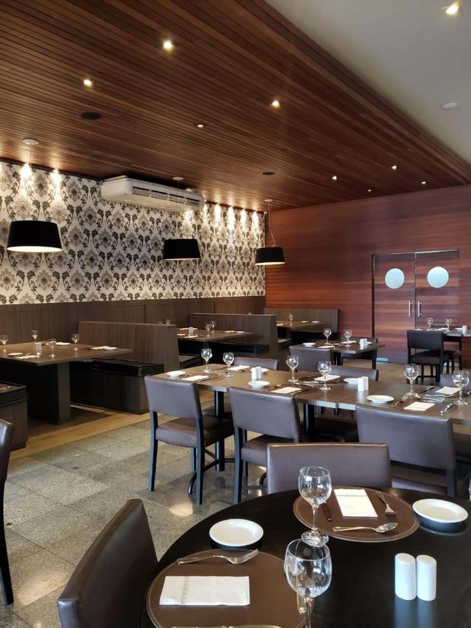 Hotel Bourbon Convention 4*